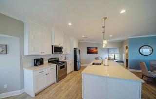 Beachfront Three-Bedroom Condo with Ocean Views - 5