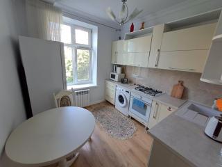 Apartament în centrul Chișinăului, într-o curte verde și liniștită! - 8