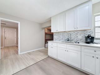 Sunny Shores Getaway - 1