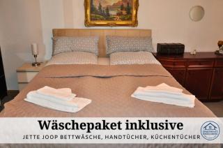 Apartment Rosie - Rustikal und top ausgestattet und ideal für Gruppen bis 6 Personen und Hund, egal ob Familie, Kollegen oder Freunde, 85qm mit Garten und eigener Garage - 2