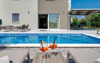 Gorgeous Home In Vodnjan With Sauna - 1