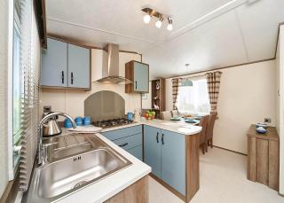 Praa Sands Holiday Park - 8