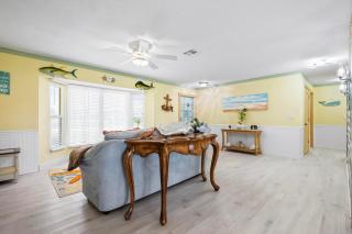 Manna Beach House - 8