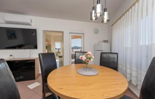 Awesome Apartment In Biograd Na Moru - 2