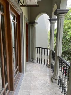 The Red Tree III Premium Guest House - 8