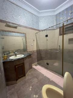 The Red Tree III Premium Guest House - 7