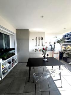 Urban Oasis - Two-Room Apartment! - 6