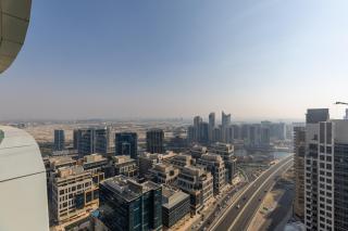 Maison Privee - Dazzling Downtown Retreat with Panoramic City Views - 1