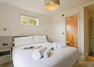 Canterbury Reach Lodge Retreat - 4