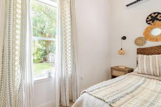 Rustic Elegance Farmhouse, Sanford Farms, Fl - 7