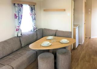 Towervans Caravan Park - 4