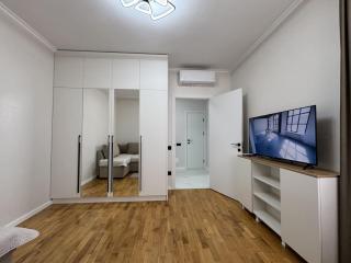 New and cozy 2 bedroom apartment - 6