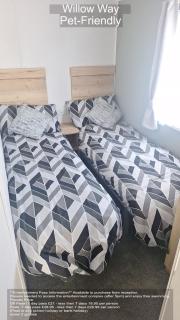 Parkdean Camber Sands sleeps 8 Pet Friendly - ref-ww242 - 1