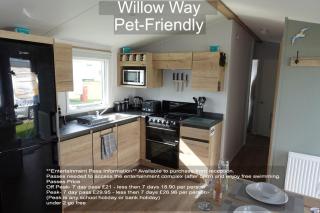 Parkdean Camber Sands sleeps 8 Pet Friendly - ref-ww242 - 4