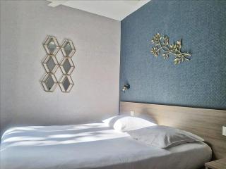 Luxury View on Eiffel Tower - 8