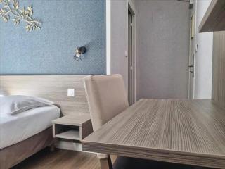 Luxury View on Eiffel Tower - 7