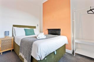 Hillview Escape - Group-Friendly Comfort - 1