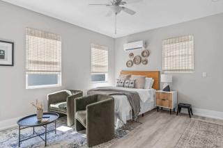 Sleek City Studio Escape - 0