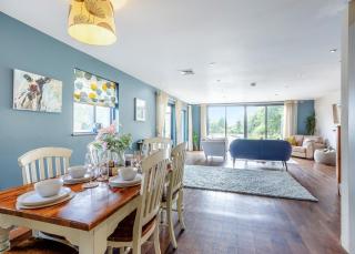 Anglesey Lakeside Lodges - 2