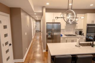 Luxury 9 BR, Villa Mins from Downtown and the Lake - 9