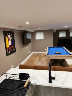 Luxury 9 BR, Villa Mins from Downtown and the Lake - 5