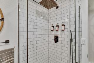 Modern Comfort in Historic Denver - 4