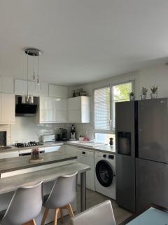 Cozy apartment with parking 5 min from downtown - 9