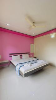 KDM Hotel Sai Geeta Shirdi a walk away from Saibaba Temple - 6