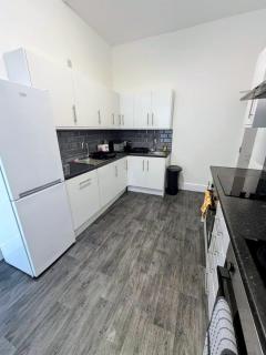 The Big House - 8 bedrooms, Sleep 11, long stays - 6