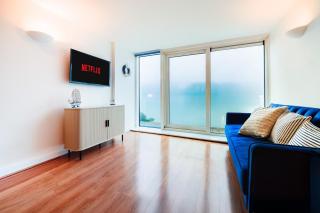 Two Bedroom Flat by Brookland Stays Serviced Accommodation Short Lets London with Free WiFi - 4