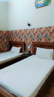 Safari Guest House - 8