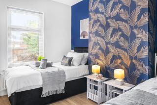 NEW - Leisure, Contractors, Corporate Clients, Insurance Clients - Free Wi-Fi, Parking, Sleeps 5 - 6