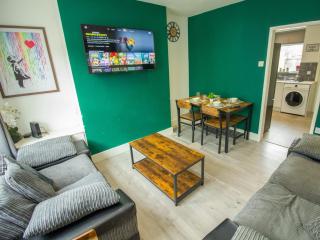 Pitchside Quarters - 4