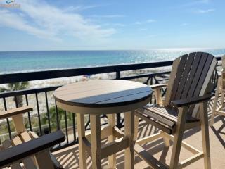 Azure #404 Luxurious 4BD Beachfront Condo - 9