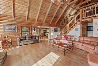 Sugar Bear Lodge - 1