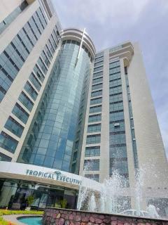 Tropical Executive Flat - 5