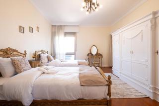 The Royal Tower View Elegant 3BR in Zamalek - 1