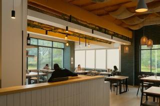 Comfortable and well located 1 bedroom apartment - 9