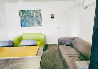 Comfy 3BR Flat on Quiet Street in Wollaton - 3