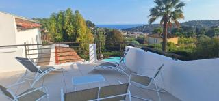 PRESTIGE PROPERTY WITH PANORAMIC SEA VIEW - 5