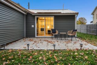 Modern Home with Fast WiFi & Private Patio - 5