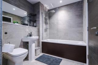 Manchester City Centre, Luxury apartment, Gym - 9