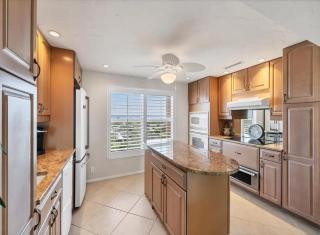 Longboat Key Coastal Retreat with Panoramic Views - 4