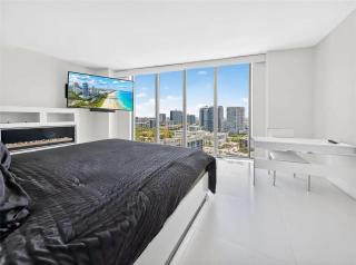 Iconic Blue Condo Miami Living - 2