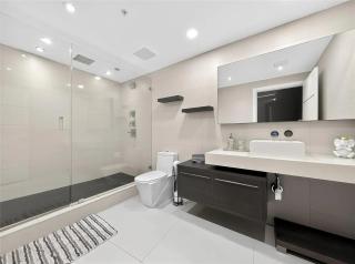 Iconic Blue Condo Miami Living - 1