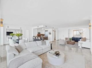 Coconut Grove Elegance Five Star Condo Living - 6
