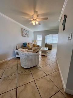 Barefoot Beach Resort in Indian Shores Minutes from Clearwater Beach - 5