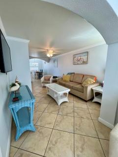 Barefoot Beach Resort in Indian Shores Minutes from Clearwater Beach - 4