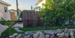 Cozy newly remodeled studio just steps from beach - 6