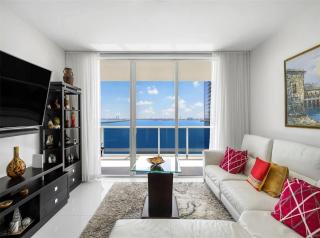 Contemporary Miami Residence Bay Views - 9